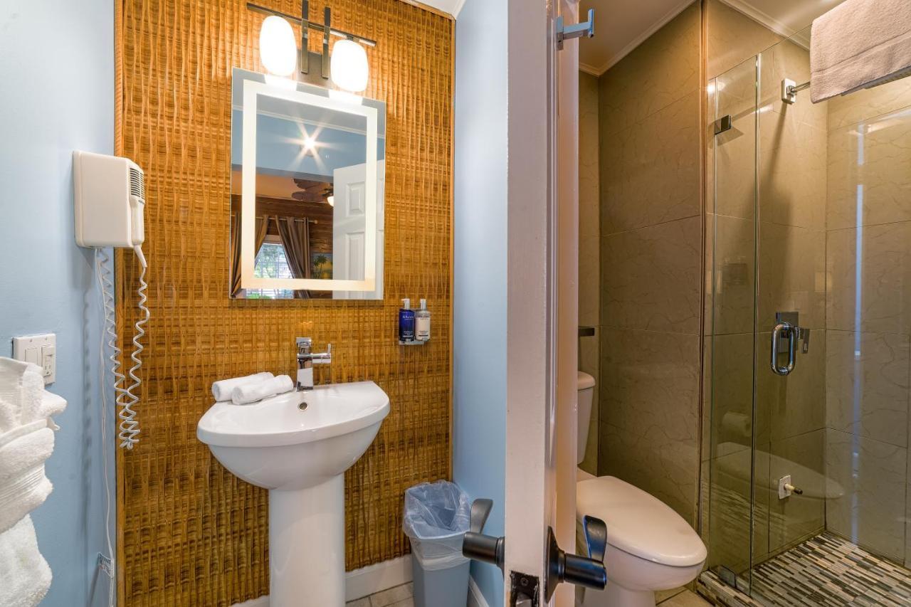 Seascape Tropical Inn (Adults Only) Key West Exterior photo